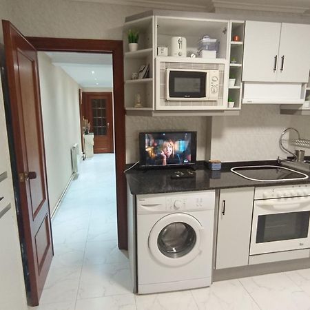 Ferienwohnung El Trasgu De Laviada A 300M Playa, Puerto, Acuario Gijón Exterior foto